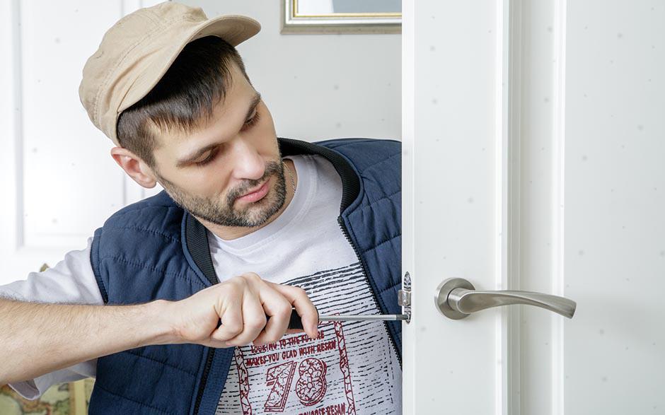 comment ouvrir une porte sans clef Paris 7